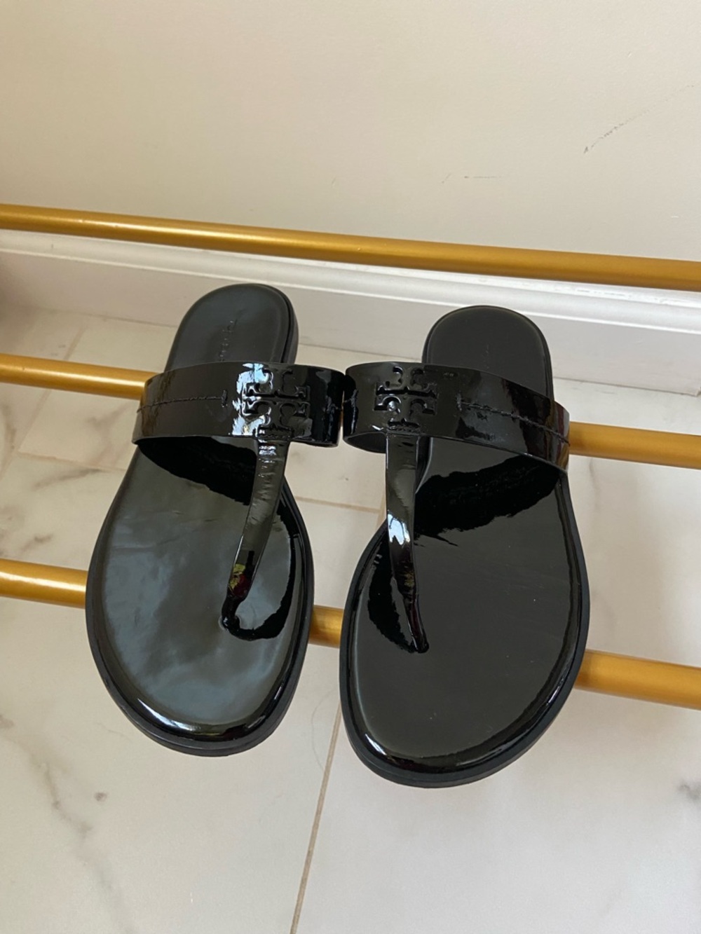 Women’s Black Patent Thong Sandals